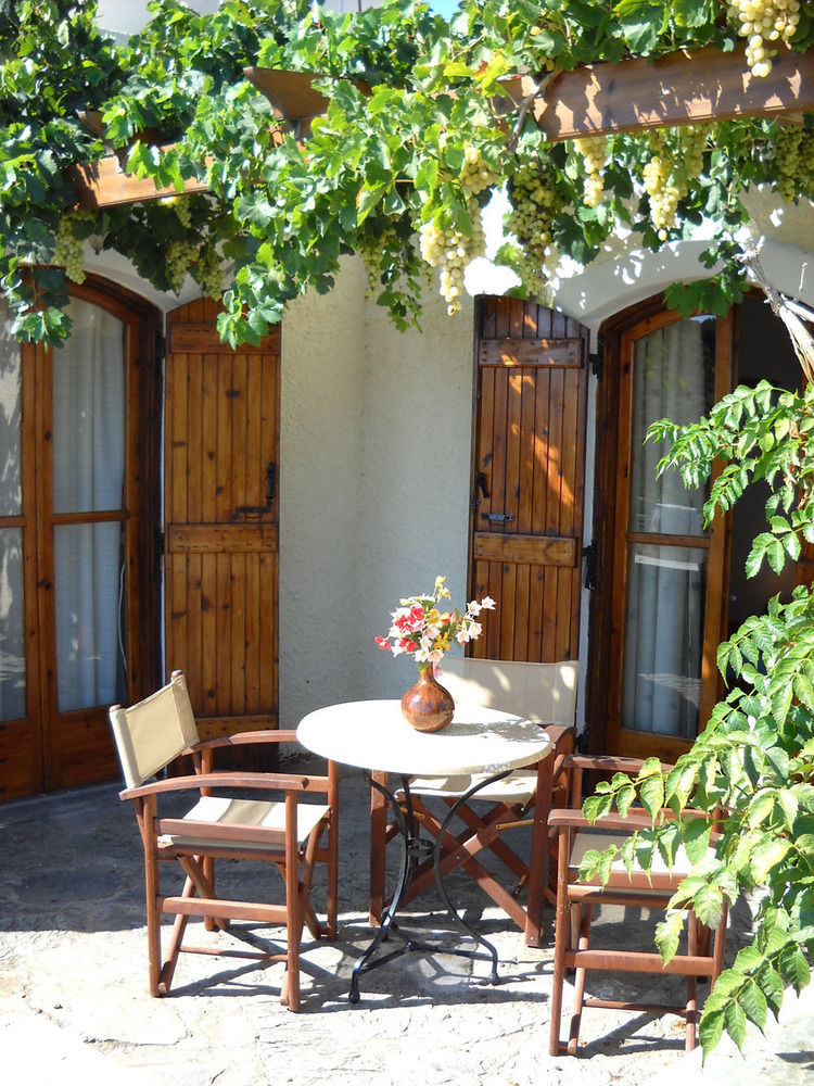 Porto Heli Apartments パレカストロ エクステリア 写真